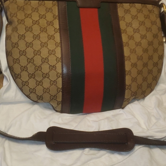 Authentic Gucci crossbody - Picture 2 of 8